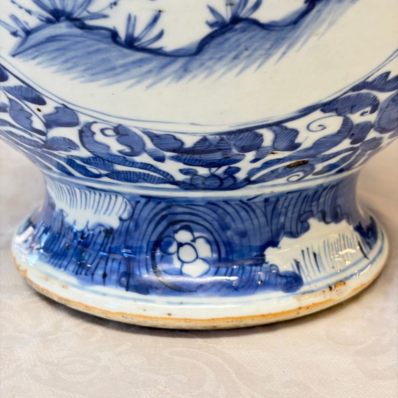 A Chinese blue and white baluster vase and cover with narrative design - 图25