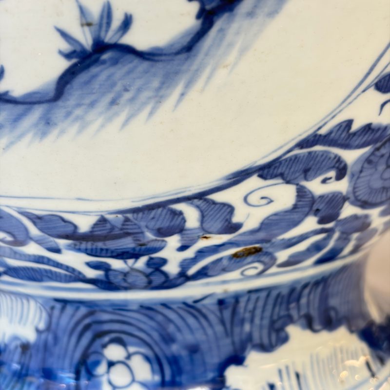 A Chinese blue and white baluster vase and cover with narrative design - 图24
