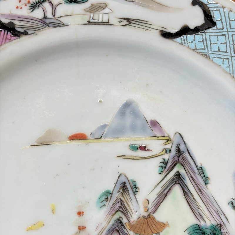 A collection of 13 Chinese famille rose 'Landscape' plates and dishes - 图110