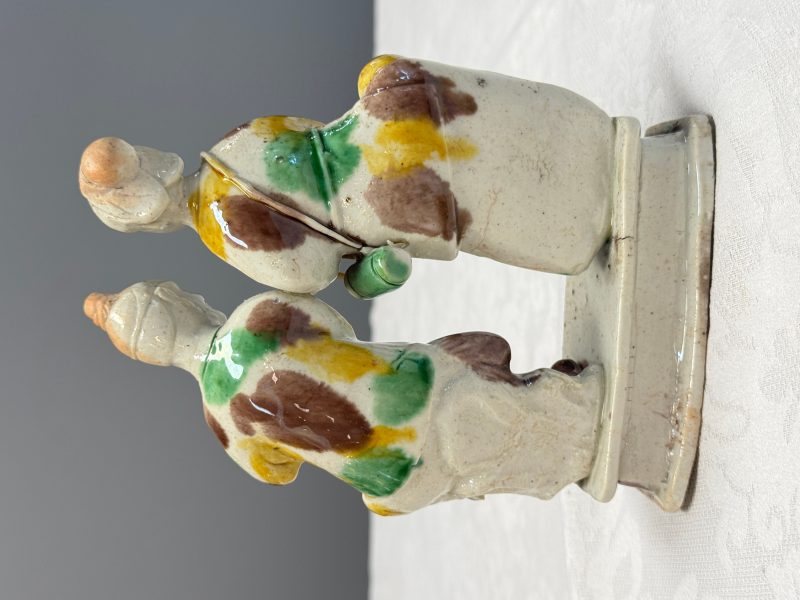 A Chinese famille verte sancai biscuit 'Merry Music Making' group - 图10