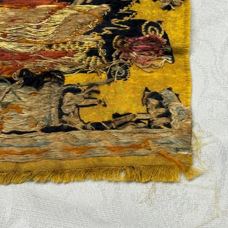 A small Chinese gold-thread brocade 'Dragon' panel - 图10