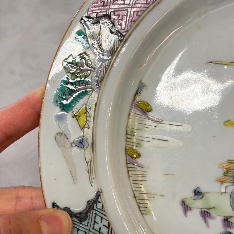 A collection of 13 Chinese famille rose 'Landscape' plates and dishes - 图38