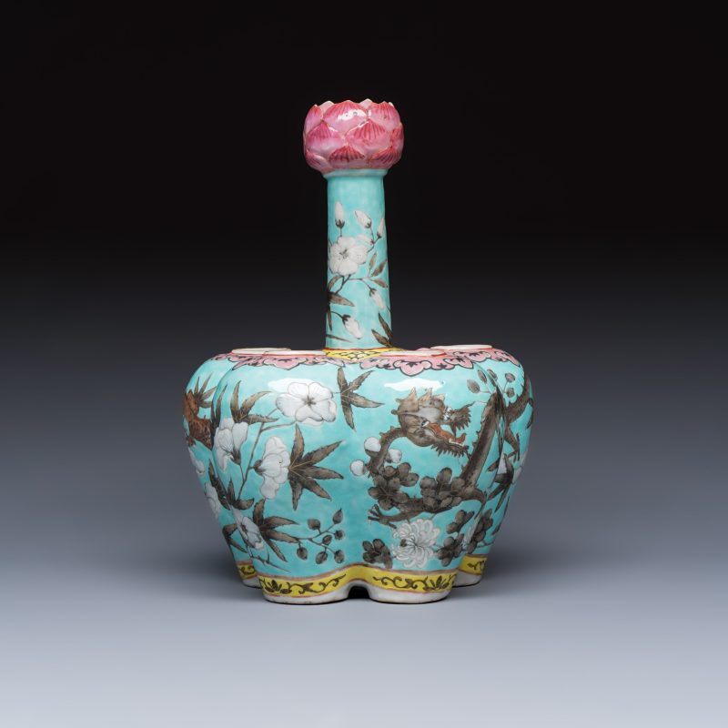 A Chinese famille rose turquoise-ground Dayazhai-style 'Dragons' vase - 图3