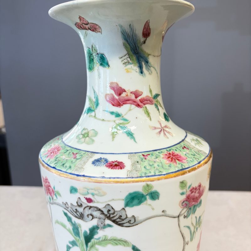 A pair of Chinese famille rose 'Court Lady in a Garden Setting' vases - 图20