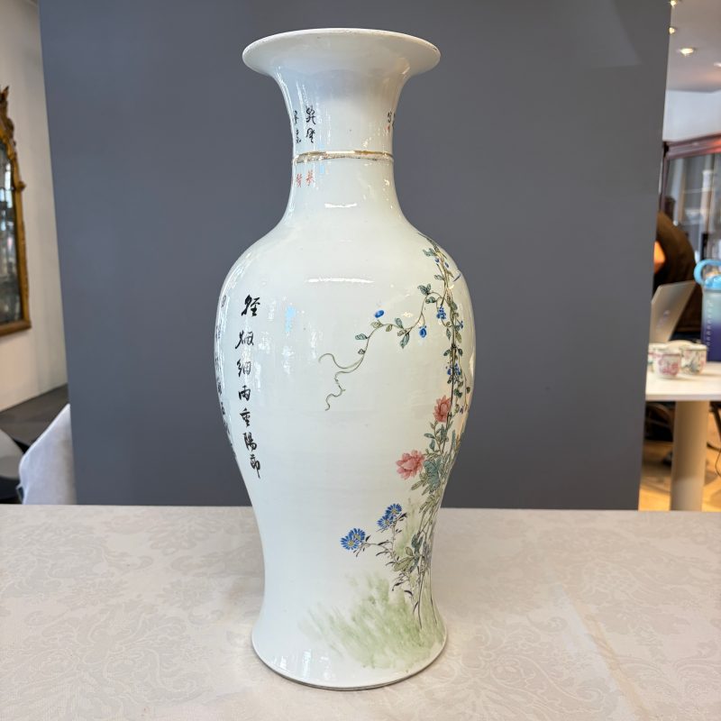 A Chinese famille rose 'Birds Among Flowering Branches' vase - 图19