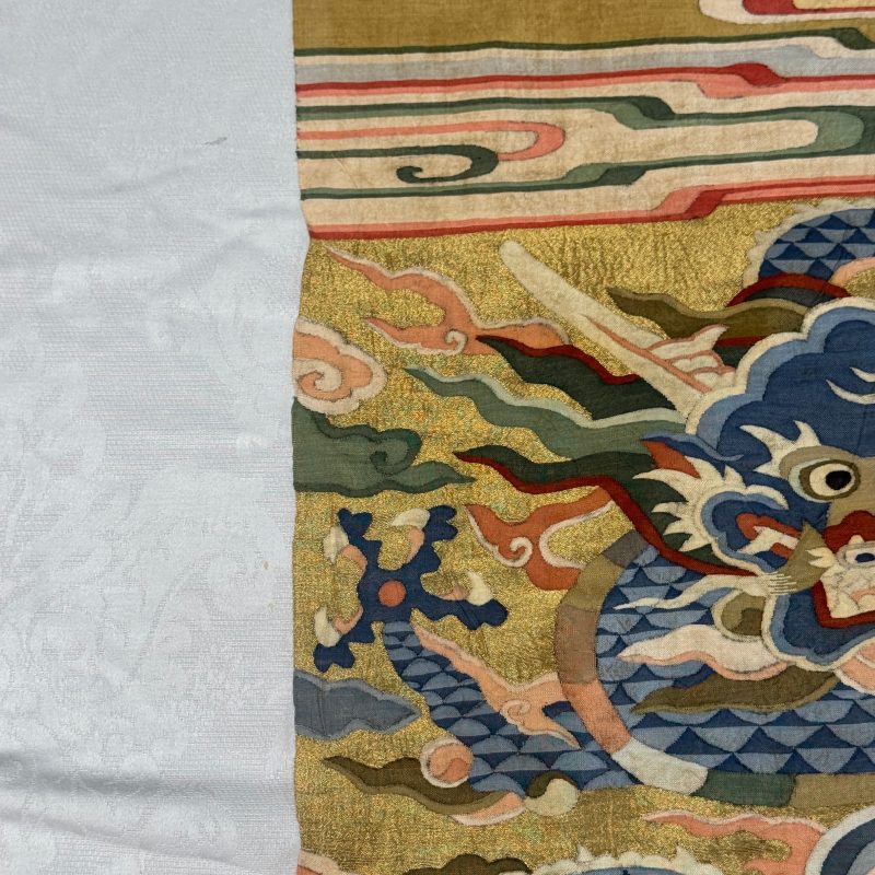 A Chinese kesi 'Deer, Crane and Dragon' panel - 图11