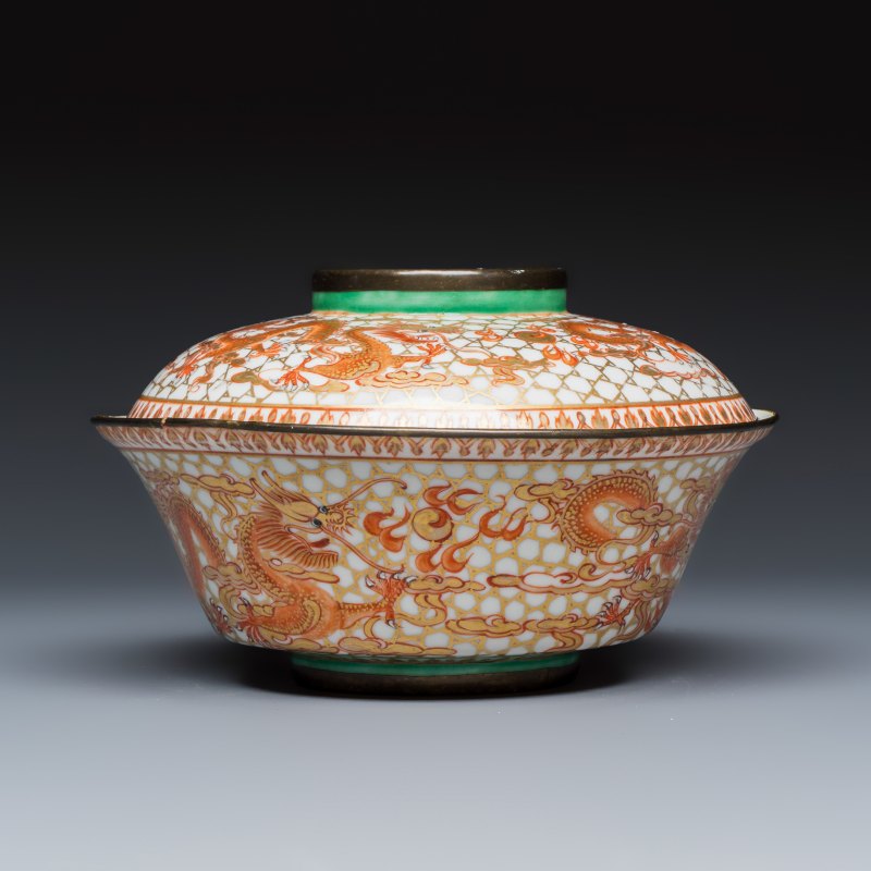 A Chinese Bencharong 'Dragons' bowl and cover for the Thai market - 图5