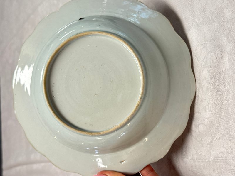 Four Chinese famille rose 'Riverscape' plates - 图50