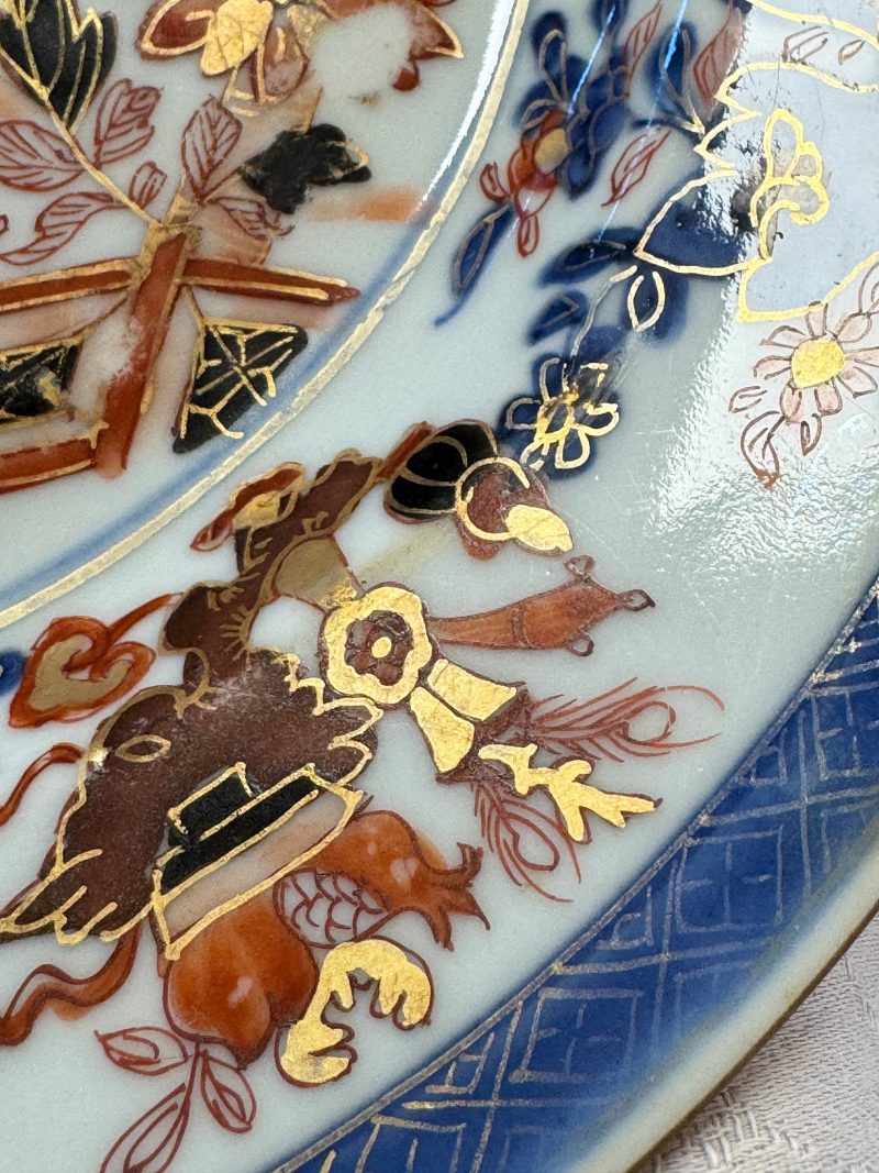 A pair of Chinese verte-Imari 'Governor Duff' plates - 图12