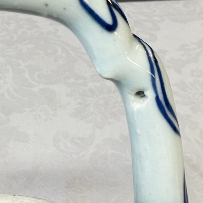 A Chinese blue and white 'Buddhist Lion' wine pot and cover - 图28