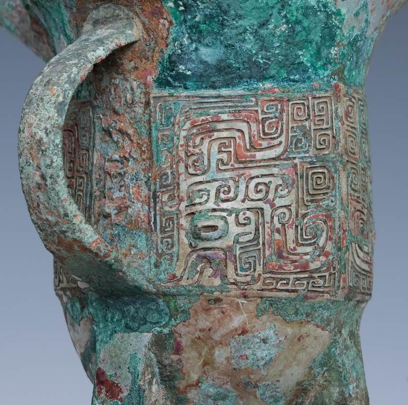 An archaic inscribed bronze ritual wine vessel, Jue - 图9