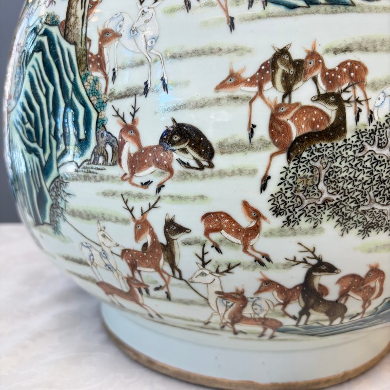 A large Chinese famille rose '100 deer' 'hu' vase - 图16