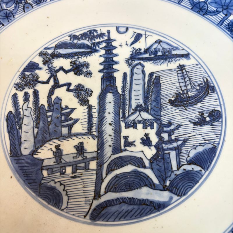 A Chinese blue and white 'Mountainous Landscape' dish - 图4