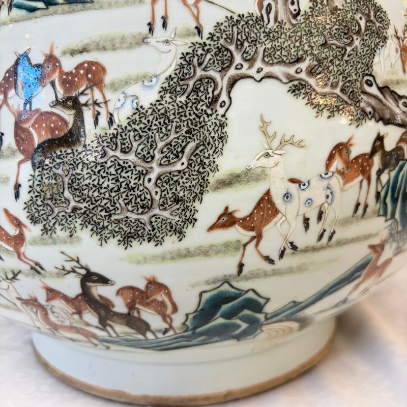 A large Chinese famille rose '100 deer' 'hu' vase - 图17