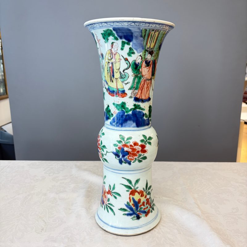 A Chinese wucai 'Gu' vase with Sanxing design - 图7