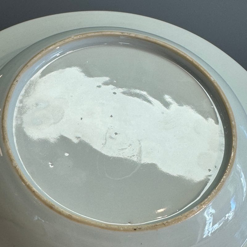 A Chinese famille rose armorial plate with the arms of Valckenier of Amsterdam for the Dutch market - 图18