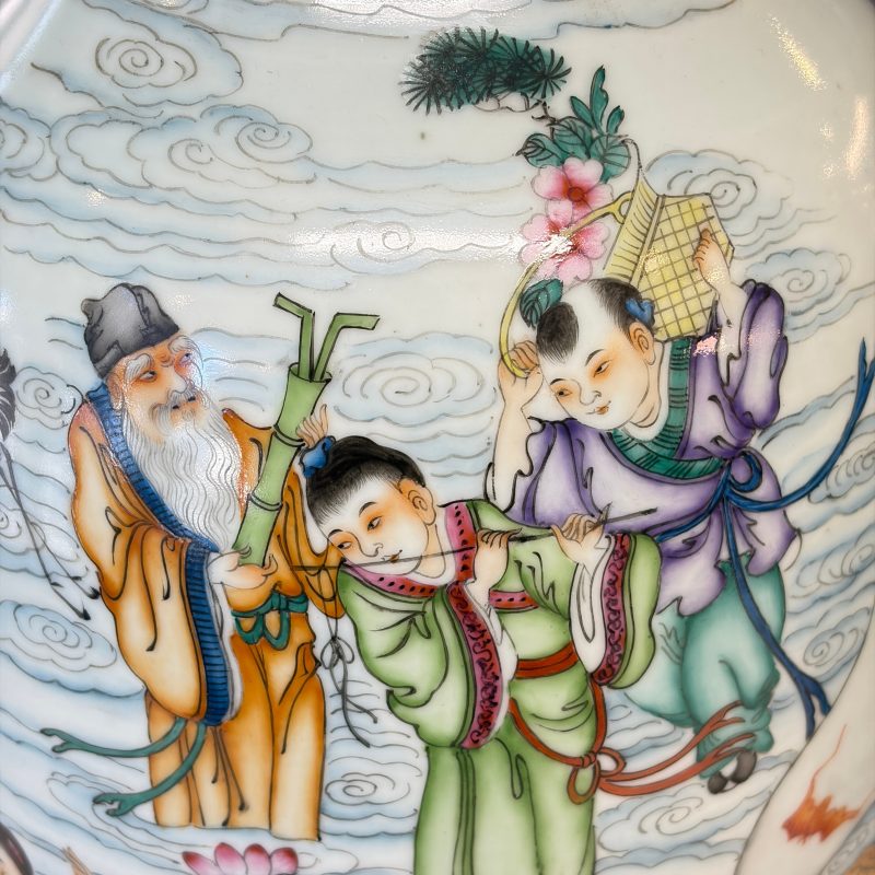 A pair of Chinese famille rose 'Immortals' vases - 图15
