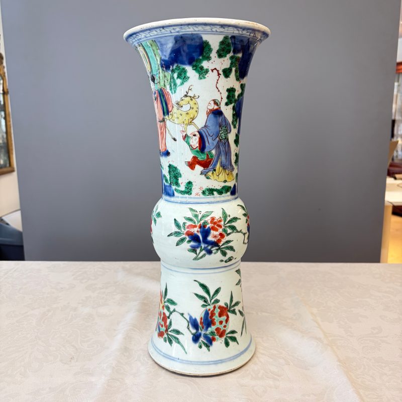 A Chinese wucai 'Gu' vase with Sanxing design - 图11