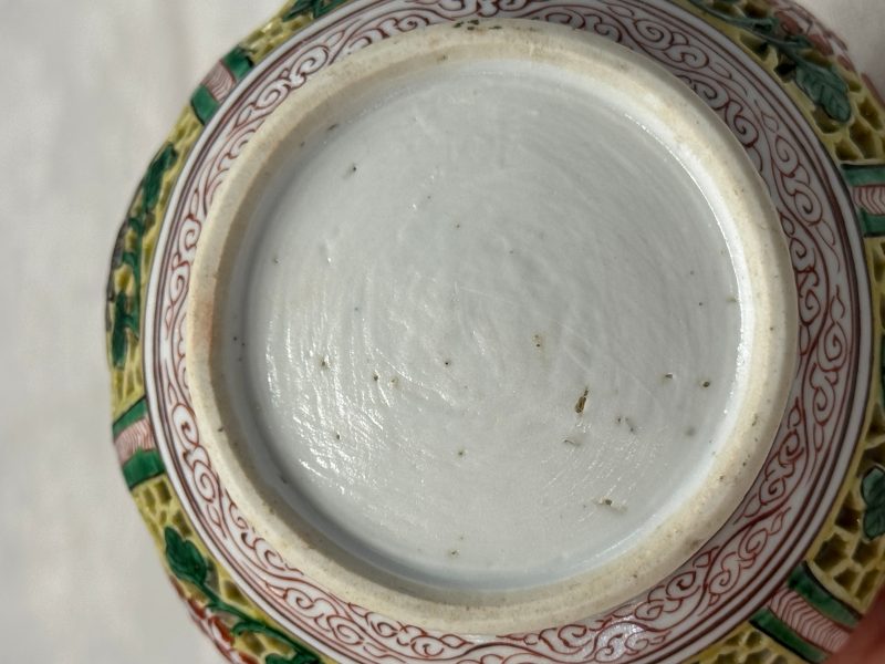 A rare Chinese verte biscuit reticulated basket - 图18