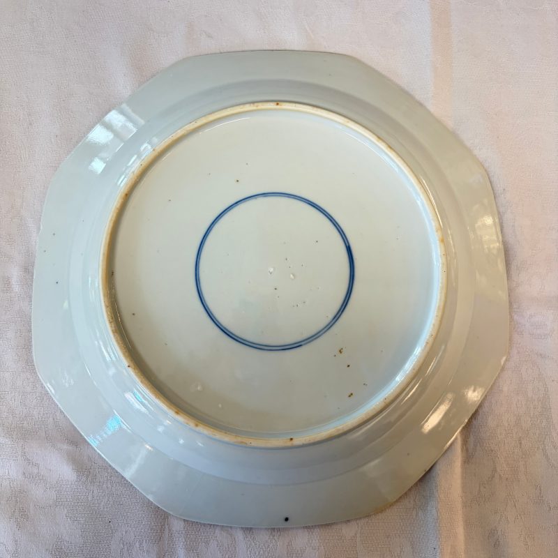 A Chinese blue and white 'Mandarin Duck' dish and a crackle-glazed dish - 图11
