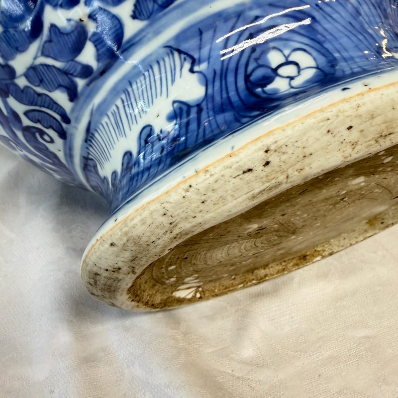 A Chinese blue and white baluster vase and cover with narrative design - 图33