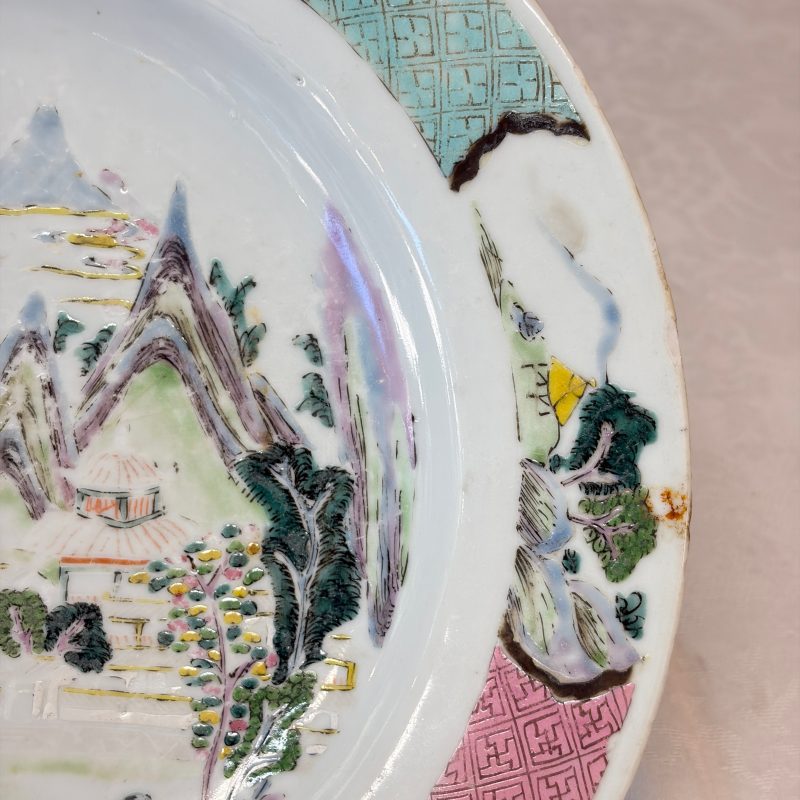 A collection of 13 Chinese famille rose 'Landscape' plates and dishes - 图119