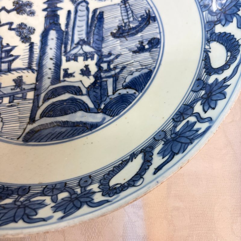 A Chinese blue and white 'Mountainous Landscape' dish - 图7