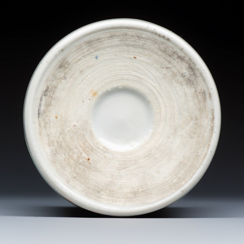 A Chinese qianjiang cai brushpot with figural design - 图7