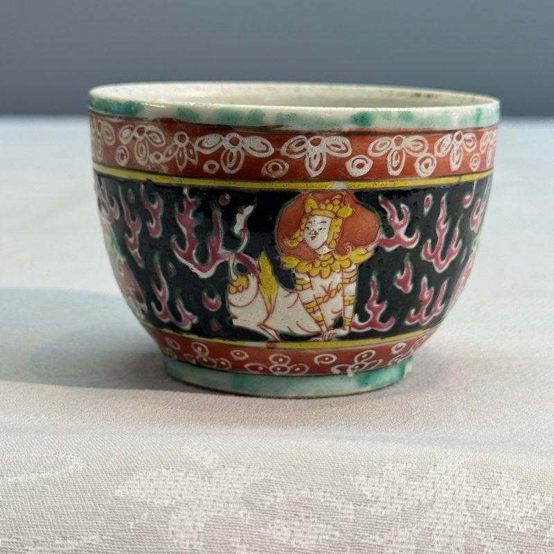 A group of nine Chinese Bencharong wares for the Thai market - 图96