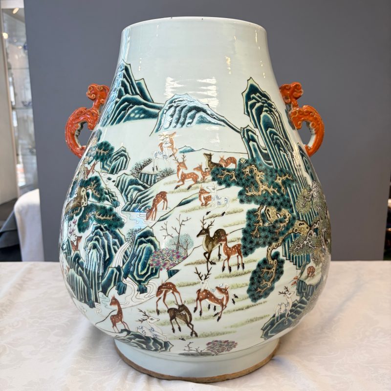 A large Chinese famille rose '100 deer' 'hu' vase - 图25