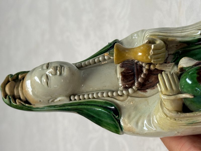 A Chinese famille verte sancai biscuit model of Guanyin - 图12