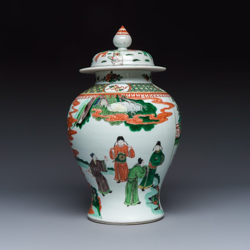 A Chinese famille verte 'Scholars and Court Ladies' baluster vase and cover - 图2