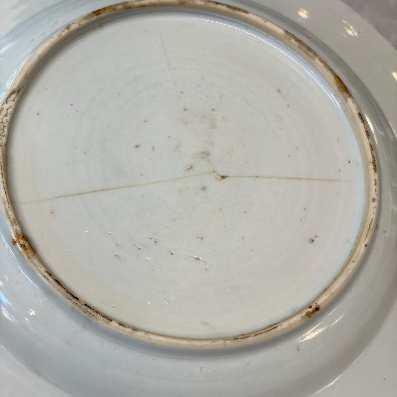 A collection of 13 Chinese famille rose 'Landscape' plates and dishes - 图126