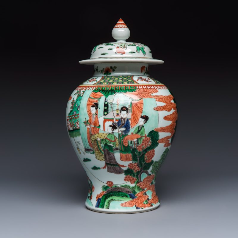 A Chinese famille verte 'Scholars and Court Ladies' baluster vase and cover - 图3