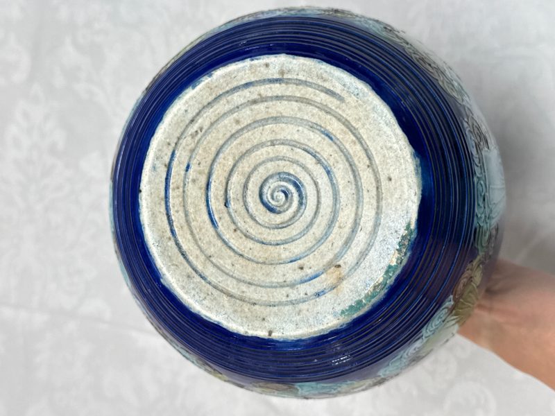 An inscribed Chinese polychrome-glazed blue-ground 'Eight Immortals' vase - 图15