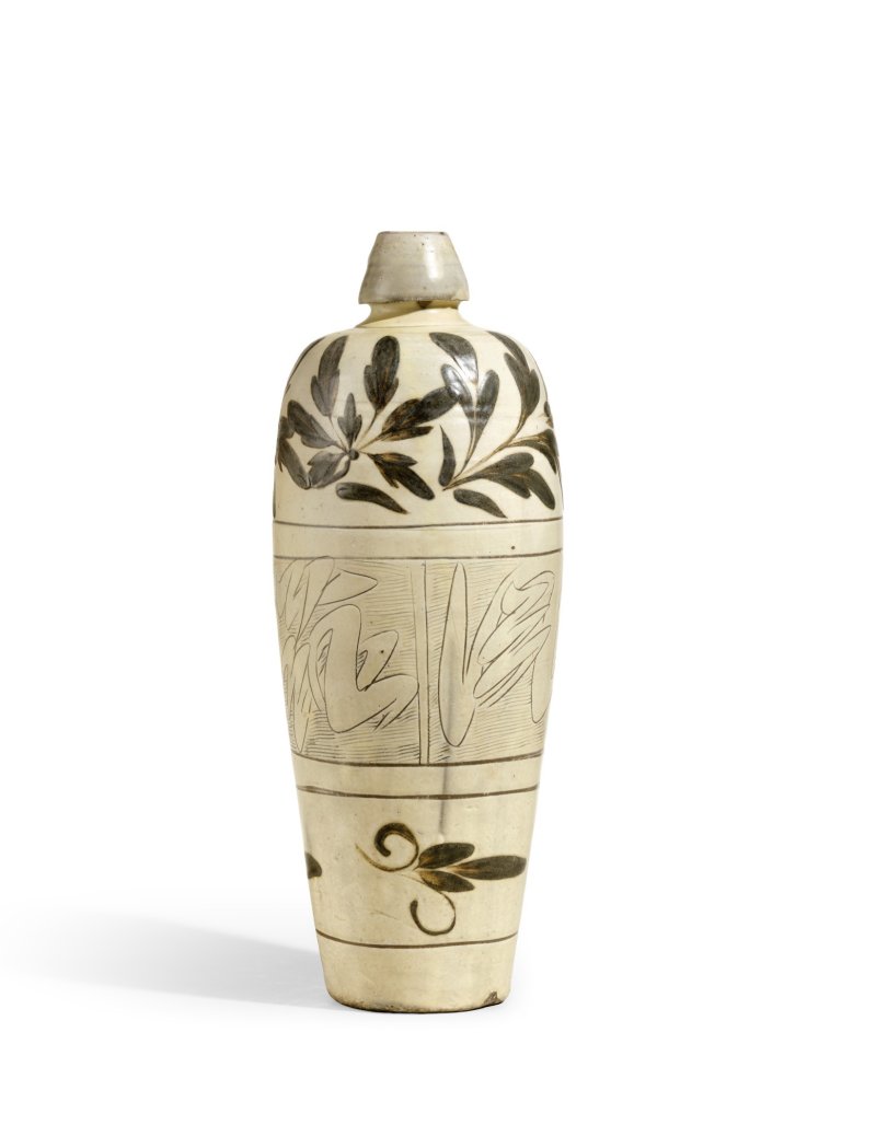 A Cizhou-type painted and sgraffiato inscribed vase, meiping, Jin dynasty | 金　磁州窰系白地褐彩「風花雪月」梅瓶