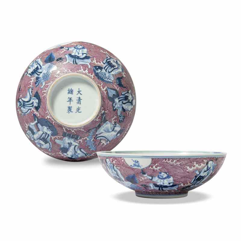 A pair of underglaze-blue and puce-enamelled 'Immortals' bowls, Guangxu mark and of the period (1875-1908) - 图1