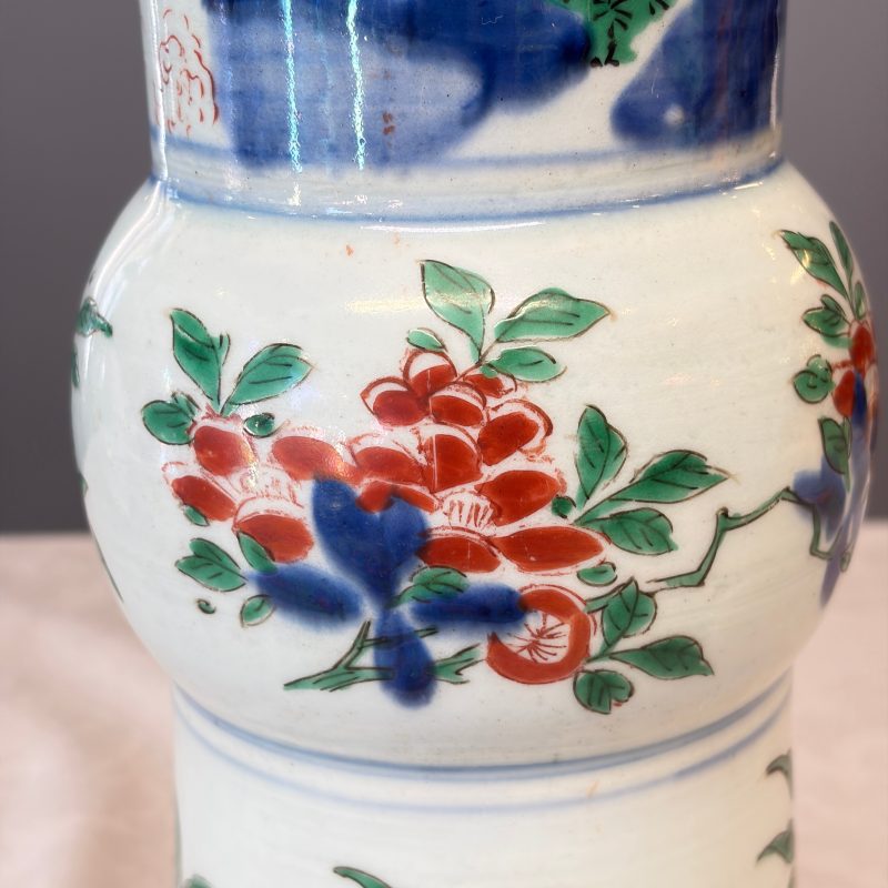 A Chinese wucai 'Gu' vase with Sanxing design - 图21