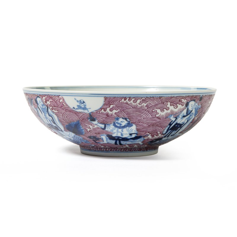 A pair of underglaze-blue and puce-enamelled 'Immortals' bowls, Guangxu mark and of the period (1875-1908) - 图2
