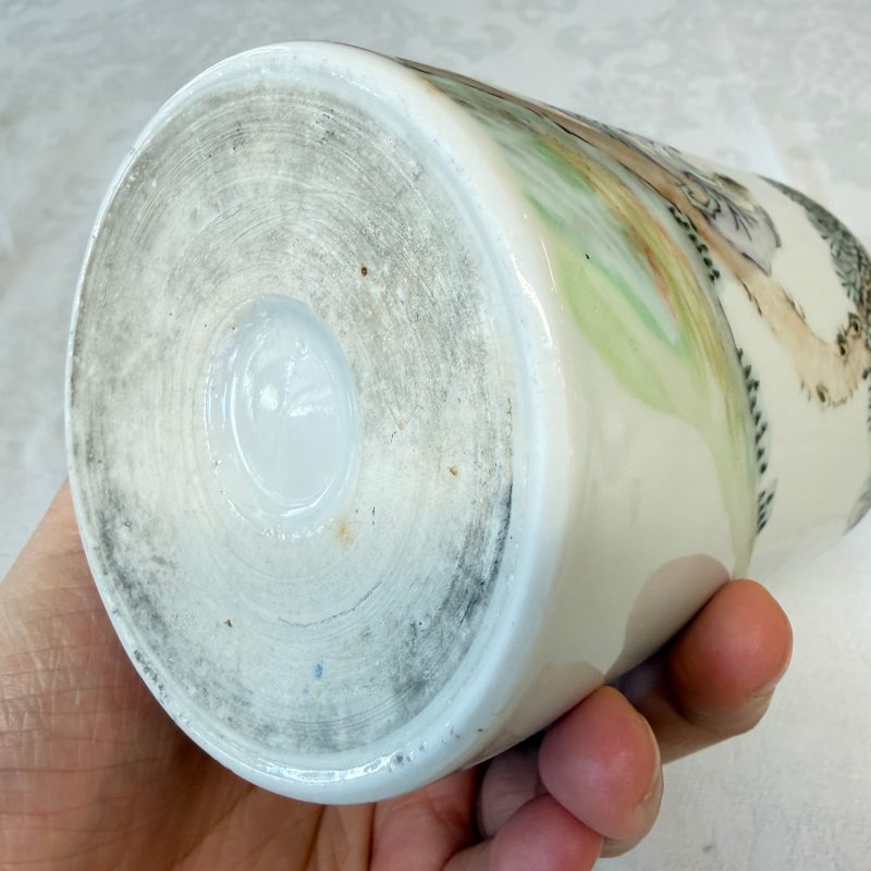 A Chinese qianjiang cai brushpot with figural design - 图17