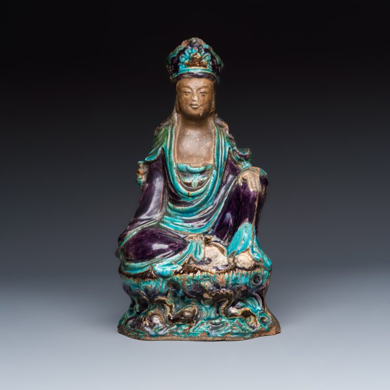 A Chinese Fahua-glazed stoneware model of Guanyin - 图1