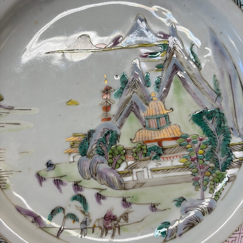 A collection of 13 Chinese famille rose 'Landscape' plates and dishes - 图41