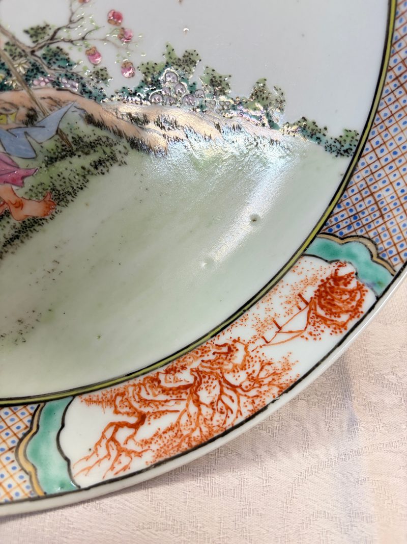 A Chinese famille rose 'Liuhai and the Three-Legged Toad' dish - 图4