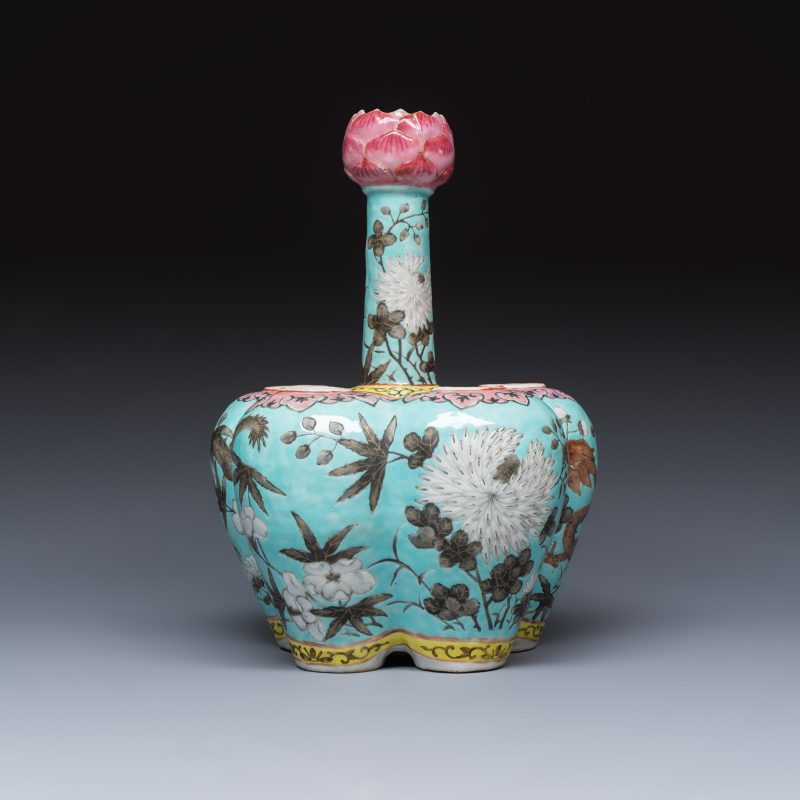 A Chinese famille rose turquoise-ground Dayazhai-style 'Dragons' vase - 图5