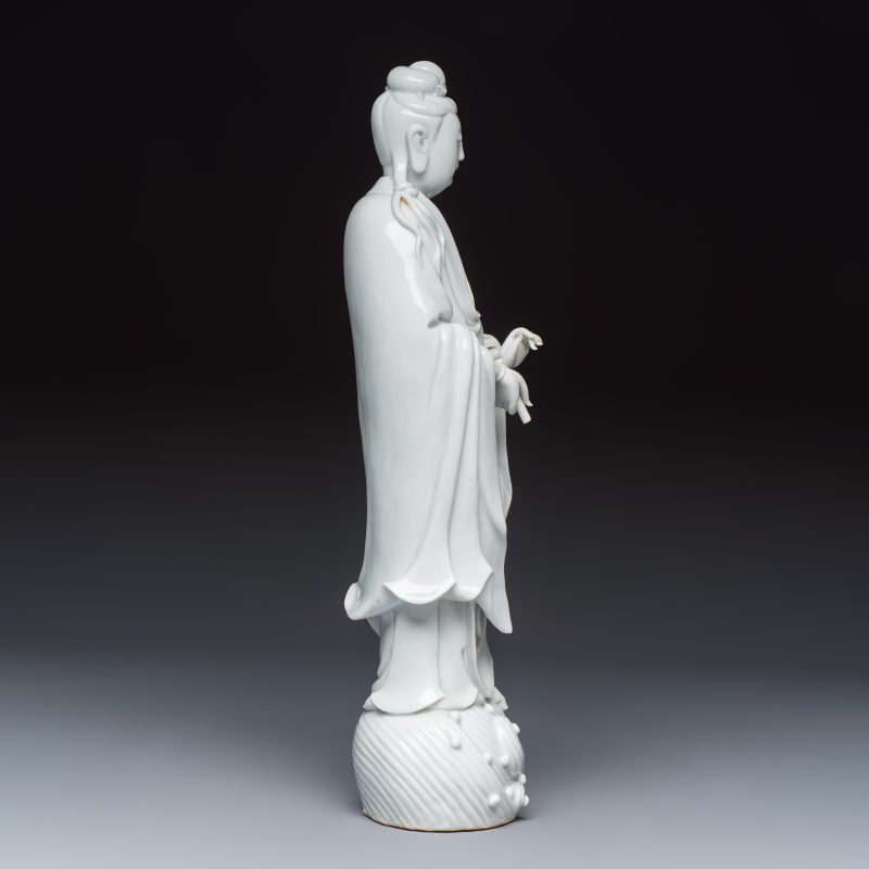 A Chinese Dehua blanc de Chine figure of Guanyin - 图5