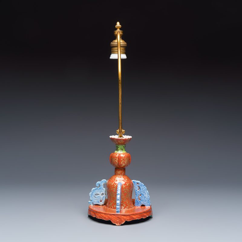 A Chinese famille rose stand, later mounted as lamp - 图4