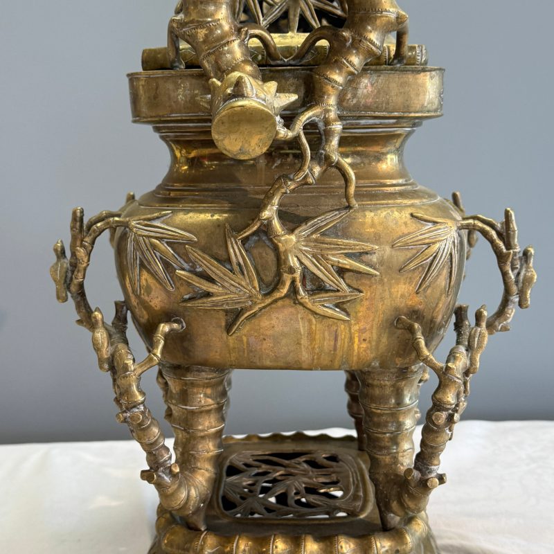 A Vietnamese bronze covered censer and stand - 图26