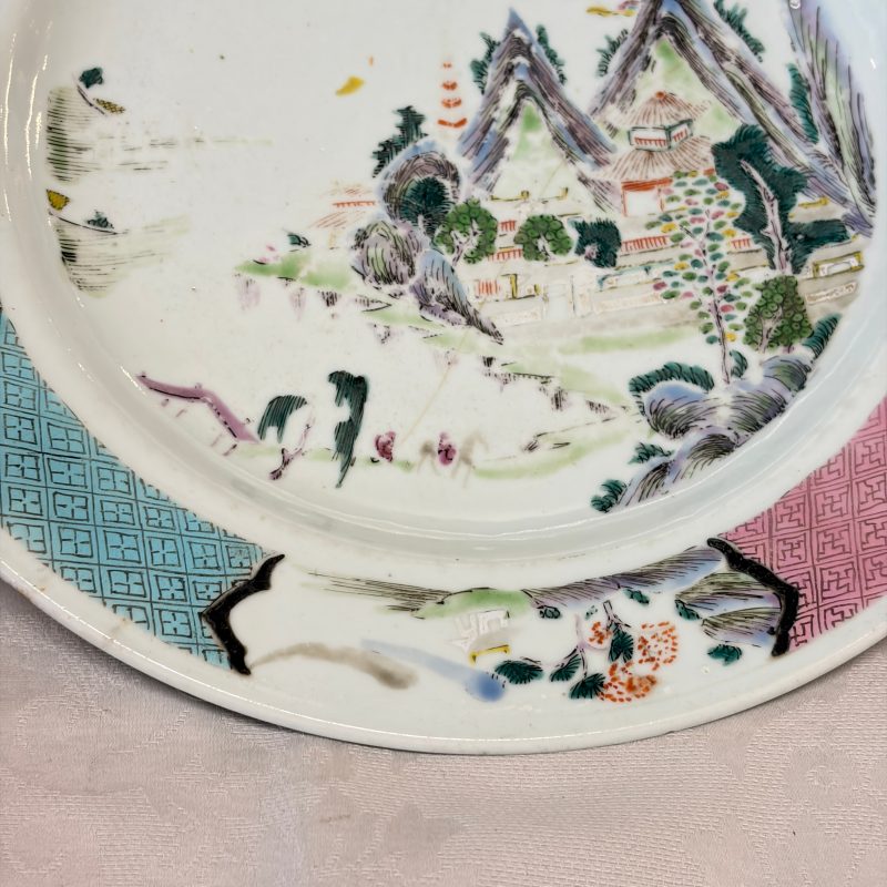 A collection of 13 Chinese famille rose 'Landscape' plates and dishes - 图133