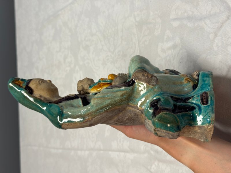 A Chinese Fahua-glazed stoneware 'Guanyin and Child' group - 图10