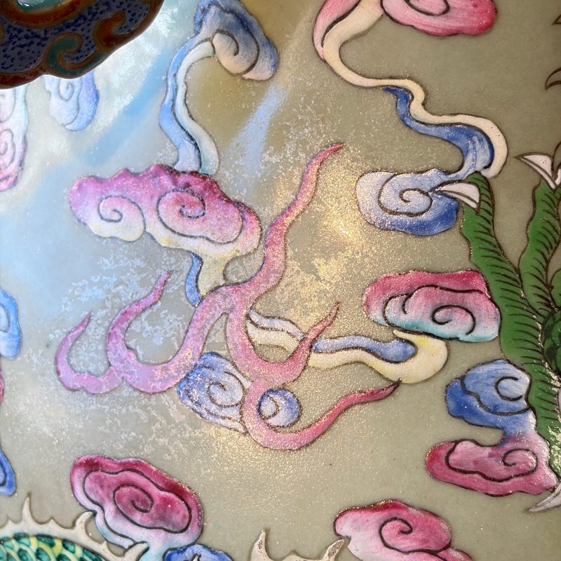 A large Chinese famille rose celadon-ground 'Dragon' vase - 图21